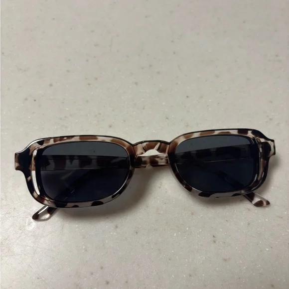 Tortoise Shell Sunglasses - Picture 3 of 4